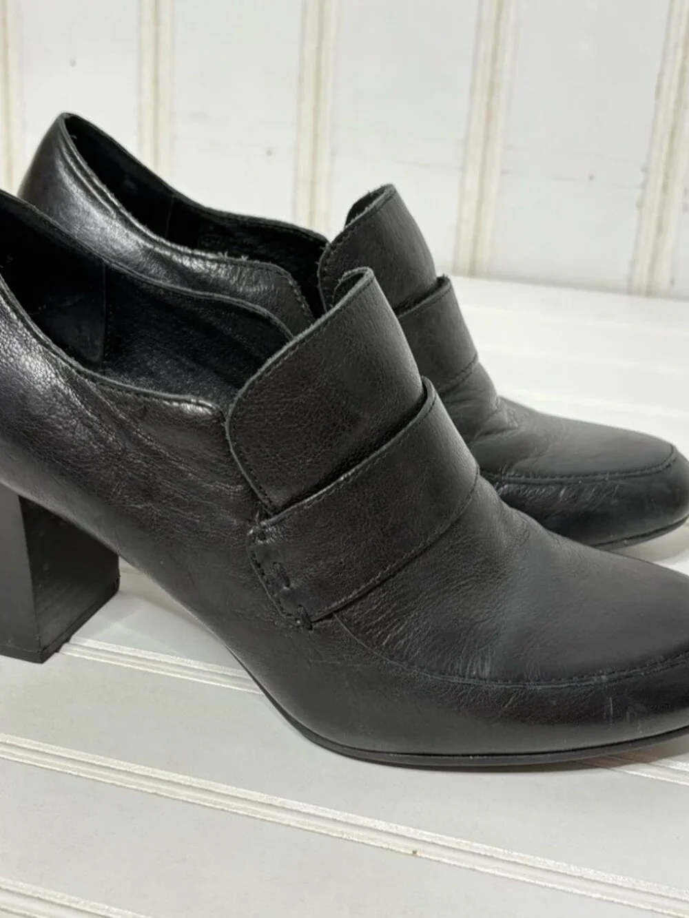 Born Women's Tyndall Pump Bootie Size 9.5 Block Heel Slip On Black Leather - Picture 8 of 9
